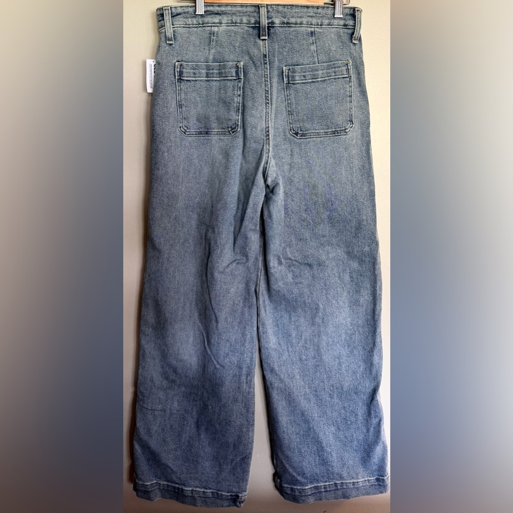 Old Navy Extra High Rise Wide Leg Jeans Light Wash NWT Size 8 - Picture 2 of 6